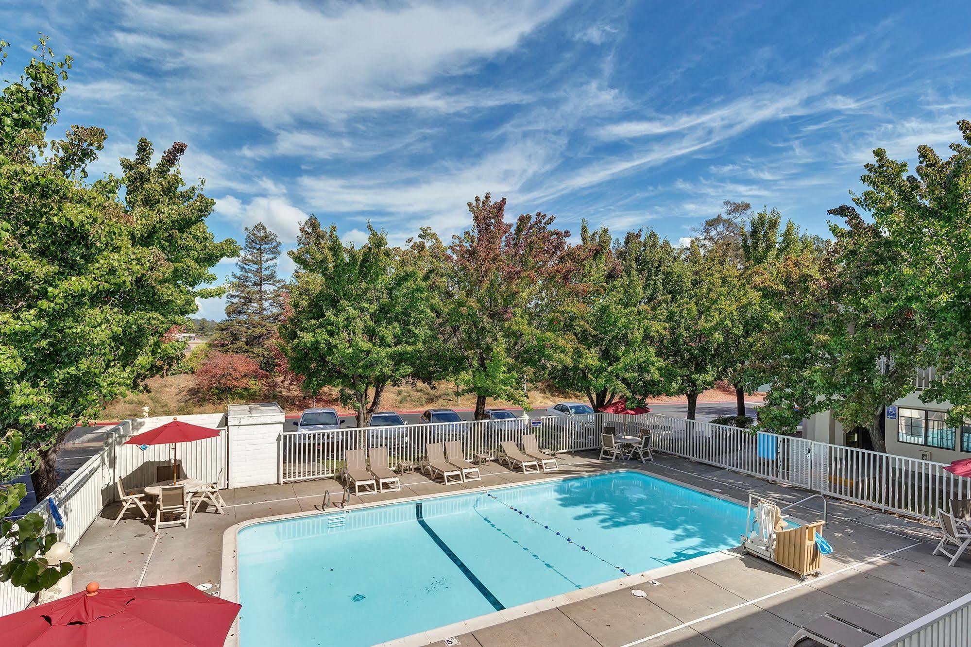 Motel 6-Santa Rosa, Ca - North מראה חיצוני תמונה